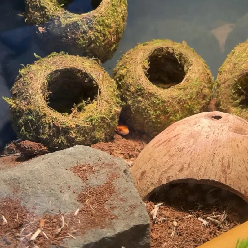 Artificial Moss Reptile Hide Cave – Natural Hideout for Lizards, Snakes & Geckos